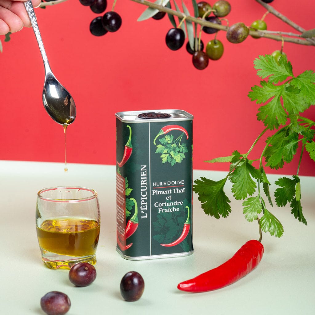 Huile d'Olive Vierge Extra infusée avec du Piment Thaï &amp; de la Coriandre Fraîche aide culinaire L'Épicurien 